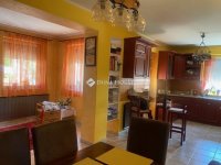 Eladó családi ház, Taksonyon 349 M Ft, 9 szobás