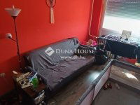 Eladó panellakás, Pécsett 41.9 M Ft, 2 szobás