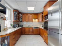 Eladó családi ház, Velencén 144 M Ft, 6 szobás