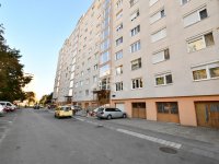 Eladó panellakás, Székesfehérvárott 42 M Ft, 1 szobás