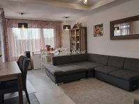 Eladó ikerház, Debrecenben 168 M Ft, 5 szobás