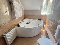 Eladó családi ház, XVI. kerületben 220 M Ft, 6 szobás