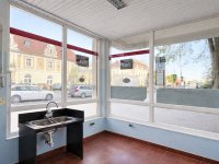 Eladó üzlethelyiség, Tatán 21.5 M Ft, 1 szobás