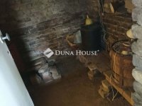 Eladó családi ház, Szegeden 16.7 M Ft, 2 szobás