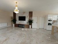 Eladó családi ház, Érden 249.9 M Ft, 10 szobás