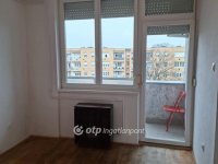 Eladó panellakás, Hajdúböszörményen 39.9 M Ft, 2 szobás