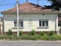 Eladó családi ház, Szekszárdon 50 M Ft, 5 szobás