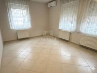 Eladó téglalakás, Kecskeméten 49.9 M Ft, 2 szobás