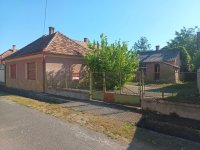 Eladó családi ház, Zalaszentgróton 22 M Ft, 3 szobás