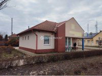 Eladó iroda, Biharnagybajomban, Rákóczi úton 16.45 M Ft