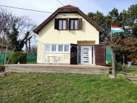 Eladó nyaraló, Báron 19.9 M Ft, 3 szobás / költözzbe.hu
