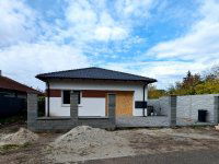 Eladó családi ház, XVIII. kerületben 130 M Ft, 3 szobás