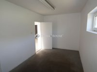 Kiadó üzlethelyiség, Zalaegerszegen 790 E Ft / hó