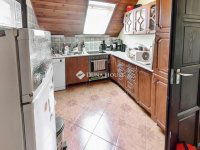 Eladó családi ház, XVII. kerületben 179.9 M Ft, 10 szobás