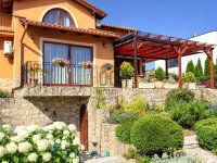 Eladó családi ház, Nagykovácsiban 292.45 M Ft, 7 szobás