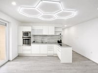 Eladó téglalakás, Komlón 42 M Ft, 3 szobás