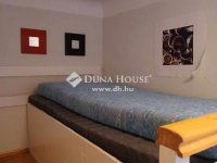 Eladó téglalakás, VI. kerületben 144.78 M Ft, 4 szobás