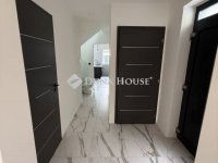 Eladó családi ház, XV. kerületben 168 M Ft, 4 szobás