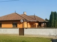 Eladó családi ház, Császártöltésen 61.9 M Ft, 4 szobás