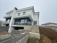 Eladó ikerház, Pécelen 153 M Ft, 5 szobás / költözzbe.hu