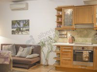 Kiadó téglalakás, albérlet