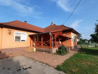 Eladó családi ház