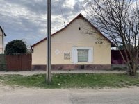 Eladó családi ház, Monoron 63 M Ft, 4 szobás