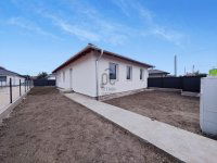 Eladó családi ház, Kiskunlacházán 89.1 M Ft, 5 szobás