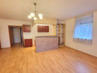 Eladó téglalakás, XVI. kerületben, Gesztenye utcában 110 M Ft