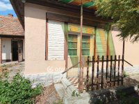 Eladó családi ház