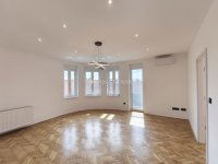 Eladó téglalakás, Pécsett 110 M Ft, 4 szobás