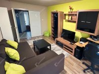 Eladó panellakás, Székesfehérvárott 59.9 M Ft, 4 szobás