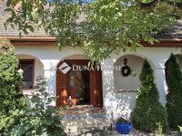 Eladó családi ház, Kisorosziban 272 M Ft, 5 szobás