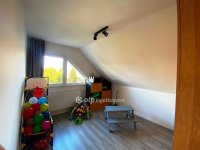 Eladó családi ház, Szigetcsépen 158.9 M Ft, 5 szobás