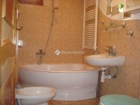 Eladó családi ház, Tápiószecsőn 69.9 M Ft, 7 szobás