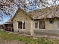 Eladó családi ház, Kajdacson 15 M Ft, 2 szobás