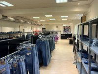 Eladó üzlethelyiség