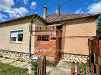 Eladó ikerház, Pápán 32.9 M Ft, 3 szobás / költözzbe.hu
