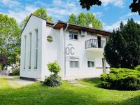 Eladó családi ház, Siófokon 359 M Ft, 9 szobás