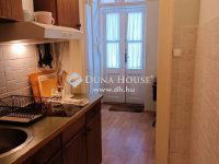 Eladó téglalakás, VI. kerületben 163.2 M Ft, 4 szobás