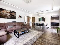 Eladó családi ház, Budaörsön 319 M Ft, 5 szobás