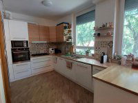 Eladó téglalakás, Pécsett 89.99 M Ft, 3 szobás