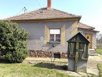 Eladó családi ház, Salköveskúton 30 M Ft, 2 szobás