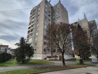 Eladó panellakás, Sárváron 32 M Ft, 2+1 szobás