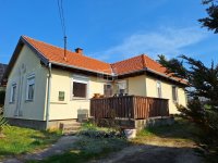Eladó családi ház, Etyeken 89 M Ft, 3 szobás