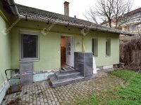 Eladó téglalakás, Szegeden 34.999 M Ft, 2 szobás