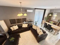 Eladó családi ház, Pécsett 129.9 M Ft, 5 szobás