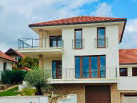 Eladó ikerház, Balatonfüreden 229.9 M Ft, 4 szobás