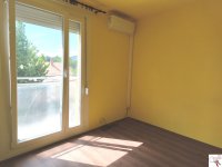 Eladó panellakás, Pécsett 33.9 M Ft, 2 szobás