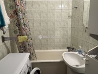 Eladó panellakás, Pécsett 41.9 M Ft, 3 szobás